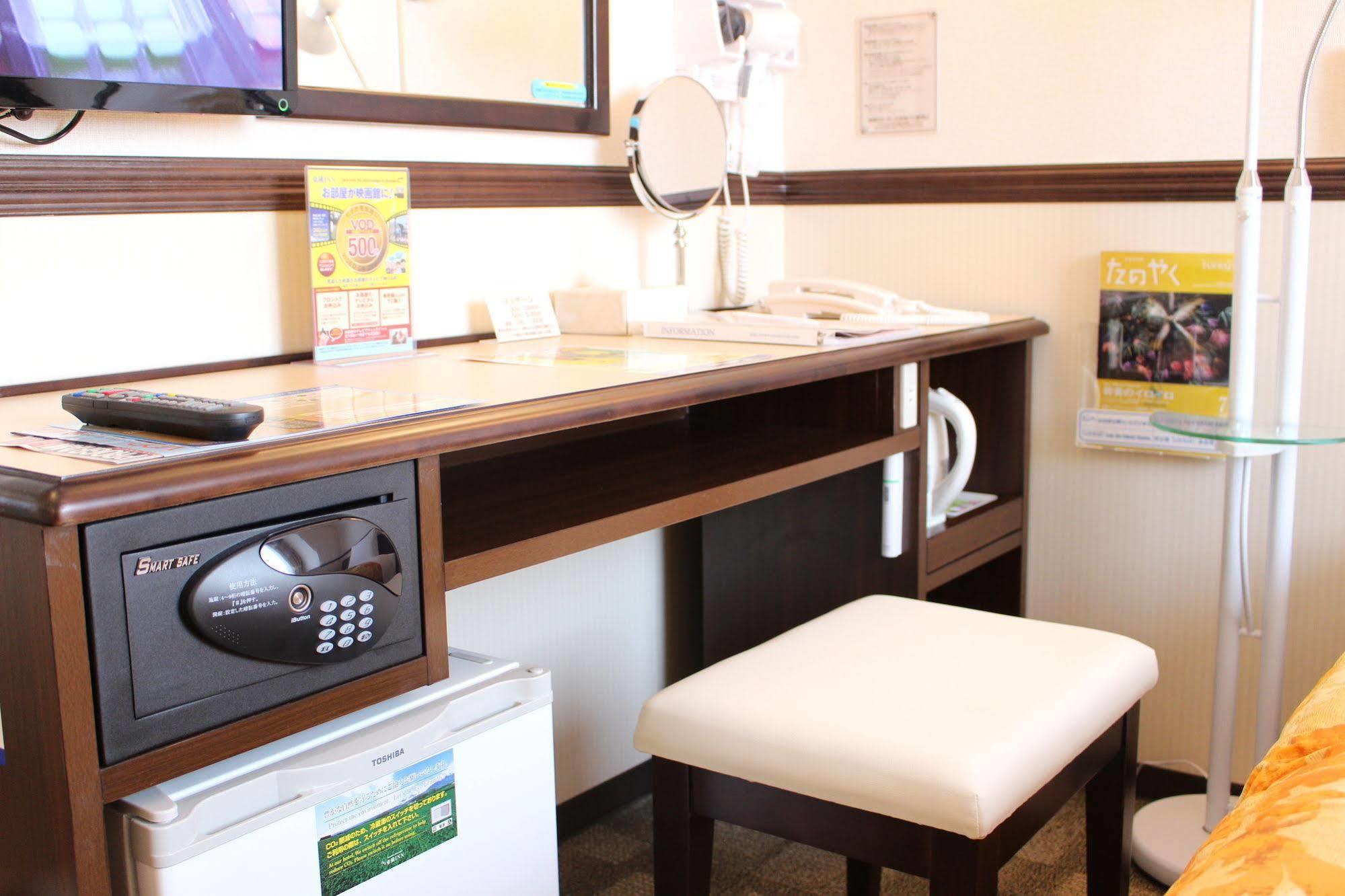 Toyoko Inn Kashiwa Eki Nishi Guchi Exteriér fotografie